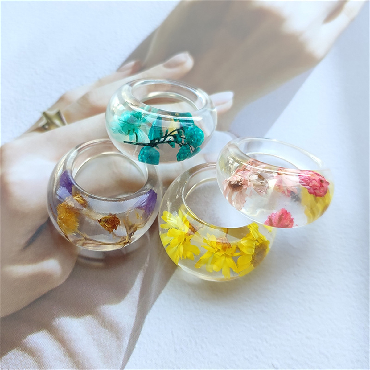 透明樹脂リング本物の花ユニークなデイリーアクセサリー女性のた - Women'S Real Y2K Fashion のレビューと価格