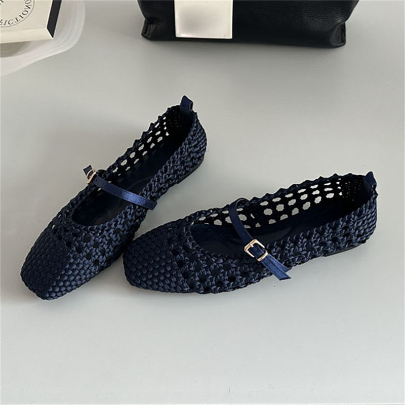 Eilyken デザイナー中空アウトバックルストラップフラッ - Women'S Fashion Designer Clothes のレビューと価格