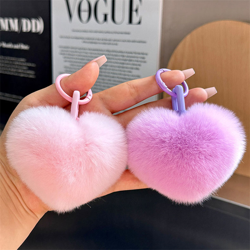 かわいいY2Kふわふわポンポンキーホルダー、女性へのプレゼン - Women'S Real Y2K Fashion のレビューと価格