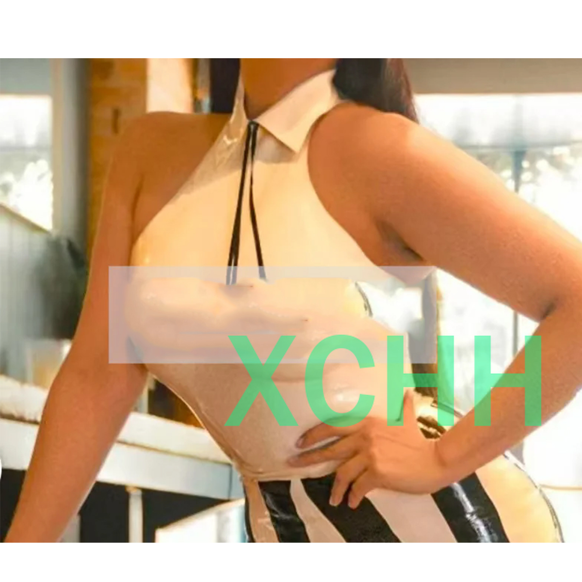 天然ラテックスセクシーな女性襟付きホルターラテックスシャツフ - Women Fashion Vest のレビューと価格